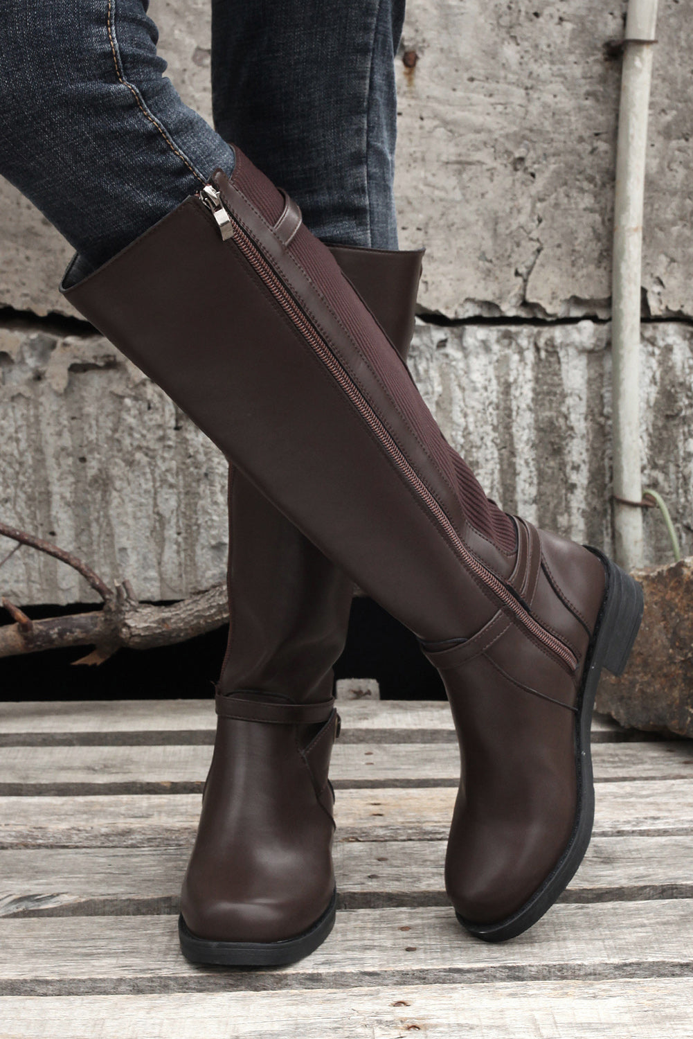 Brown Buckle Decor Leather Zipper Round Toe Boots